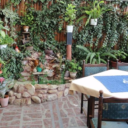 Family Hotel Natalis Хисаря Экстерьер фото